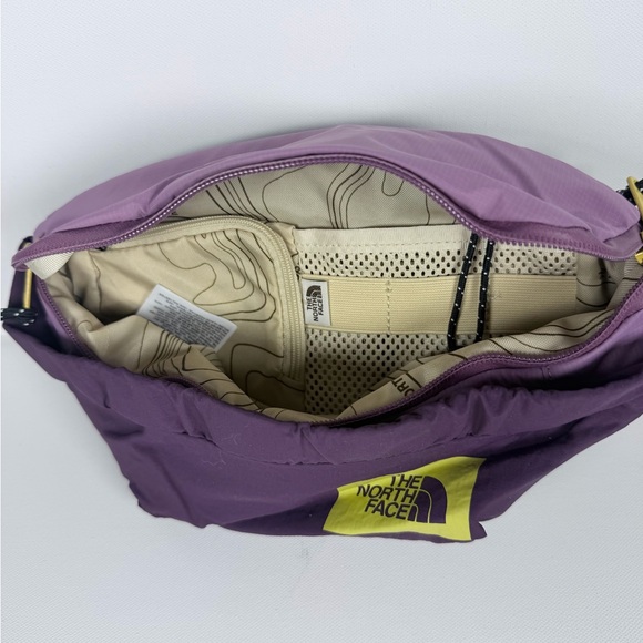 The North Face Mountain Lumbar Pack Black Currant Purple One Size NWT - Picture 5 of 5